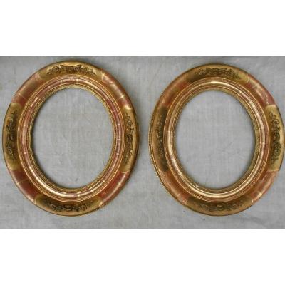 Pair Of Oval Frames, 19th In Golden Wood.