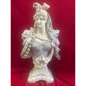 Bust Of A Young Elegant Victorian Woman, Art Nouveau, 19th Century