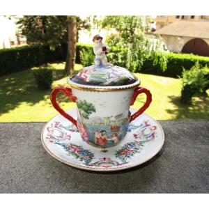 Rare Superb Covered Chocolate Cup, Porcelain From Florence Doccia Ginori XIXth In The State.
