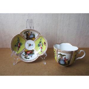 Very Beautiful Quatrefoil Cup In German Porcelain By Helena Wolfsohn Dresden Meissen Saxony.