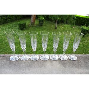 Saint Louis, 7 Beautiful Sammy-style Champagne Flutes In Perfect Saint-louis Crystal Condition.
