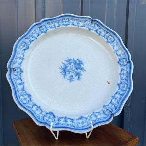Earthenware Dish With Blue Floral Decoration On A White Background With Scalloped Edges, 18th Century