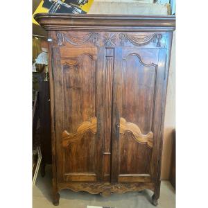 Two-door Louis XV Style Linen Cupboard In Walnut