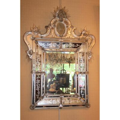 Large Mirror Of Venice With Closed Bust Period Mid Twentieth Century