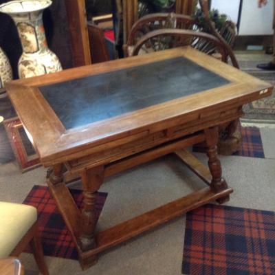 Table Changer Switzerland End XVII