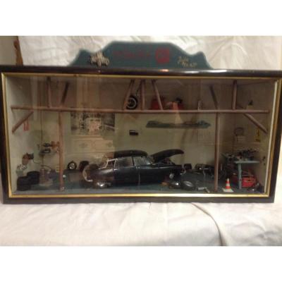 Miniature Model Of Garage Citroën With Ds, 1970
