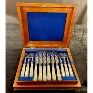 English Canteen 24 Piece Dessert Service Elkington & Co Manufacture Birmingham.