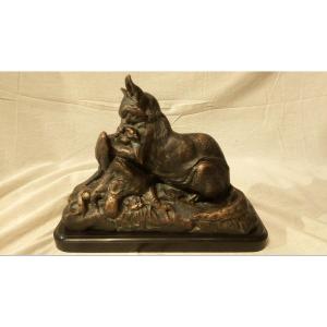 "Renard dévorant un faisan" bronze patiné d'après A.Dubucand.