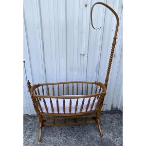 Antique Cradle In Solid Beech – Early 20th Century
