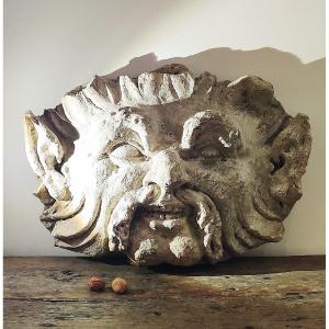 Large "mascaron De Grotesque" In Renaissance Style, Original Plaster From The End Of The 19th Century.