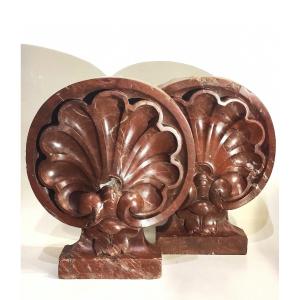 Pair Of Antefixes In The Antique Style In Carved Red Marble, 19th Century 