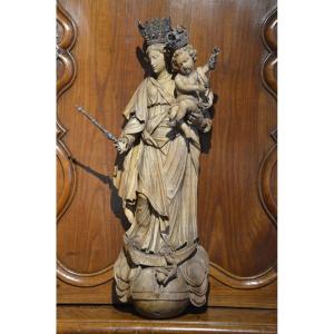 Virgin And Child Jesus. Eighteenth Century.