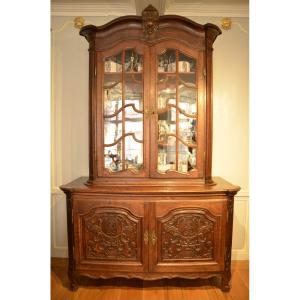 Flemish Dresser. Eighteenth Century.