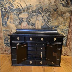 Flemish Cabinet. Seventeenth Century.