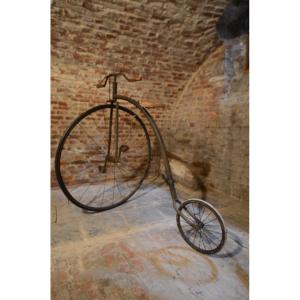Large Bi. Early Twentieth Century.