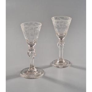 Pair Of Small Engraved Glasses With Faceted Stems - 18th Century