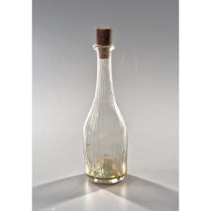 Perfume Bottle Or Spirit Flask In Blown Glass With Fine Gadroon Decoration - 18th Century