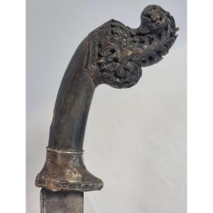 Antique Pendang Saber With Damascus Blade And Buffalo Horn Handle 