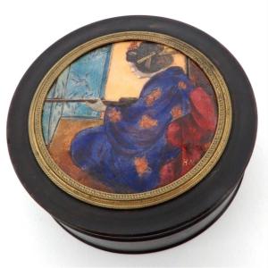 Antique Round Limoges Snuffbox With Enamel Geisha