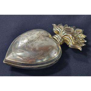 Large Sacred Flaming Heart In Solid Silver, Ex-voto From The Early 19th Century