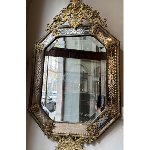 Beautiful Venetian Mirror Engraved With Foliage.