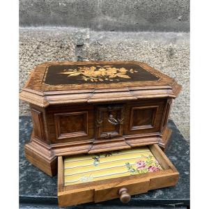 Italian Walnut Jewelry Box. Italian 