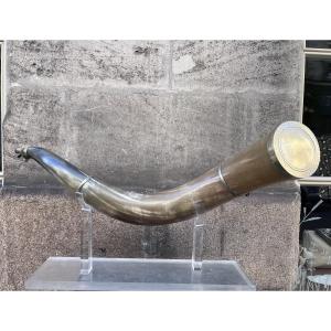 Important Powder Flask In Horn And Metal.
