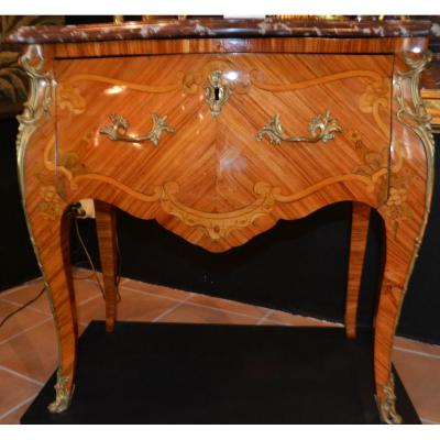 Convenient Perruquière