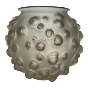 René Lalique - White Glass Vase, Palissy Model, Snail Decor