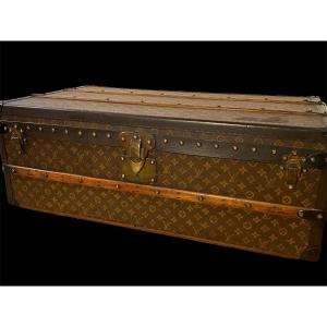 Louis Vuitton. Monogrammed Cabin Trunk. 