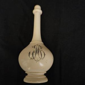 Dieppe Ivory Glove Powder Dispenser