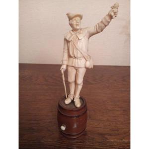 Ivory From Nuremberg (germany) - The Man With The Rose - 18th Century