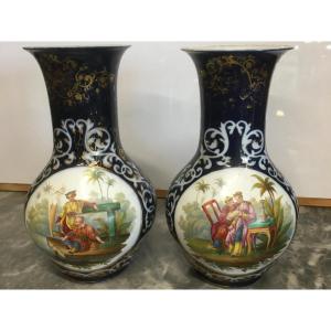 Pair Of Chinese Vase