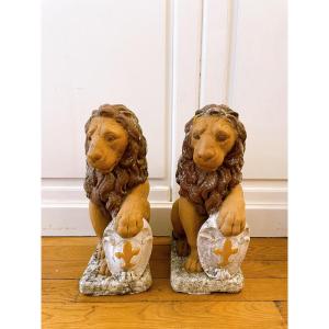 Pair Of Lions With Fleur-de-lis Coat Of Arms
