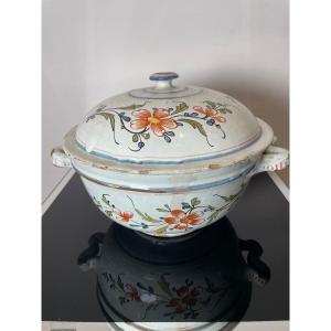Rouen. Earthenware Tureen Decorated In Polychromy With Flowering Stems. XVIII