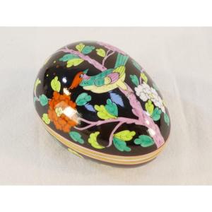 Rare Fancy Box Porcelain Egg Lying Down Herend Hungary Collection Macao Black Background