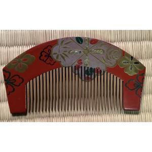 A Lacquered Comb 