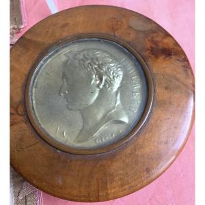 Round Box In Walnut Burl With A Portrait Of Napoleon 