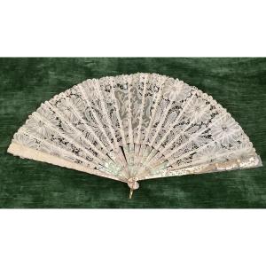 Dechess Fan Mounted In Mother-of-pearl