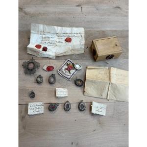 Important Collection Of Antique Reliquaries With Certificates And Wax Seals – 18th And 19th Centuries