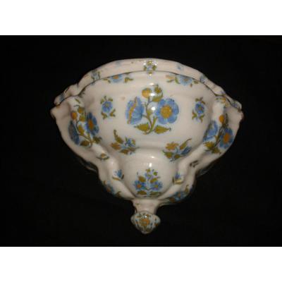 Flower Girl In Faience 18 Th Lyon