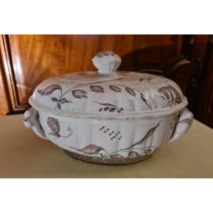18th Century Boult Earthenware Tureen From Franche-comté