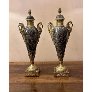 Neoclassical Urns With Marble And Gilt Bronze Lids, 19th Century