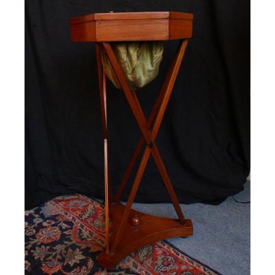 Silk And Lace Sewing Table, XIXth Century