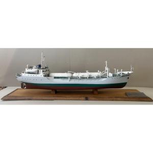 Construction Model Of The Descartes Lng Carrier Belonging To The Gazocean Company
