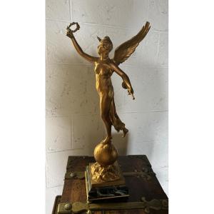 Winged Victory By Ducuing