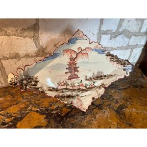 SAINT-CLEMENT, dans le goût d'Emile GALLE (1846-1904)