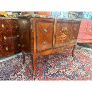 Transitional Style Chest Of Drawers 