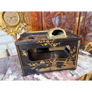 Japanese Smoking Box From The Meui Period (1868-1912)
