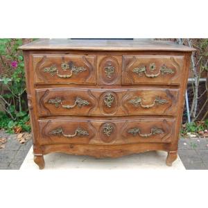 Louis XV Period Chest Of Drawers In Walnut From The 18th Century